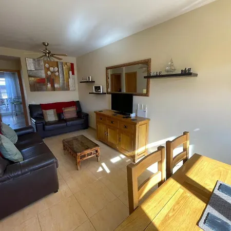 Mi Casa Su Casa *